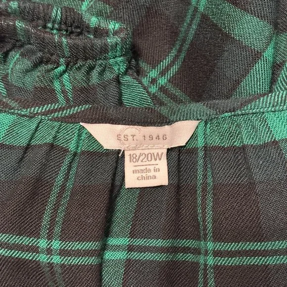 Cato EST 1946 Green Black Plaid Rayon‎ Blouse 18/20W Crisscross Neck Top LS - Picture 5 of 11